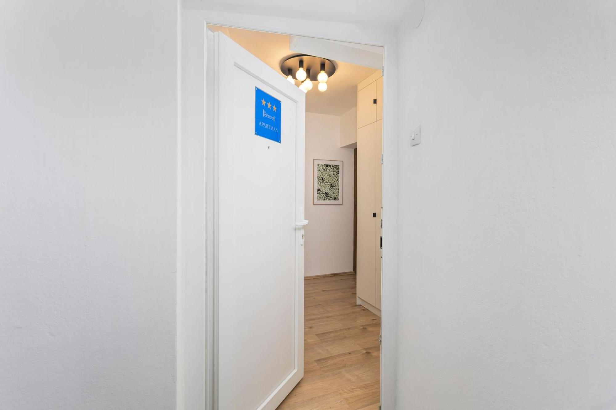 Brand New Apartment Close To The Beach, City Center And University Of Rijeka - Apartment Karlo 外观 照片